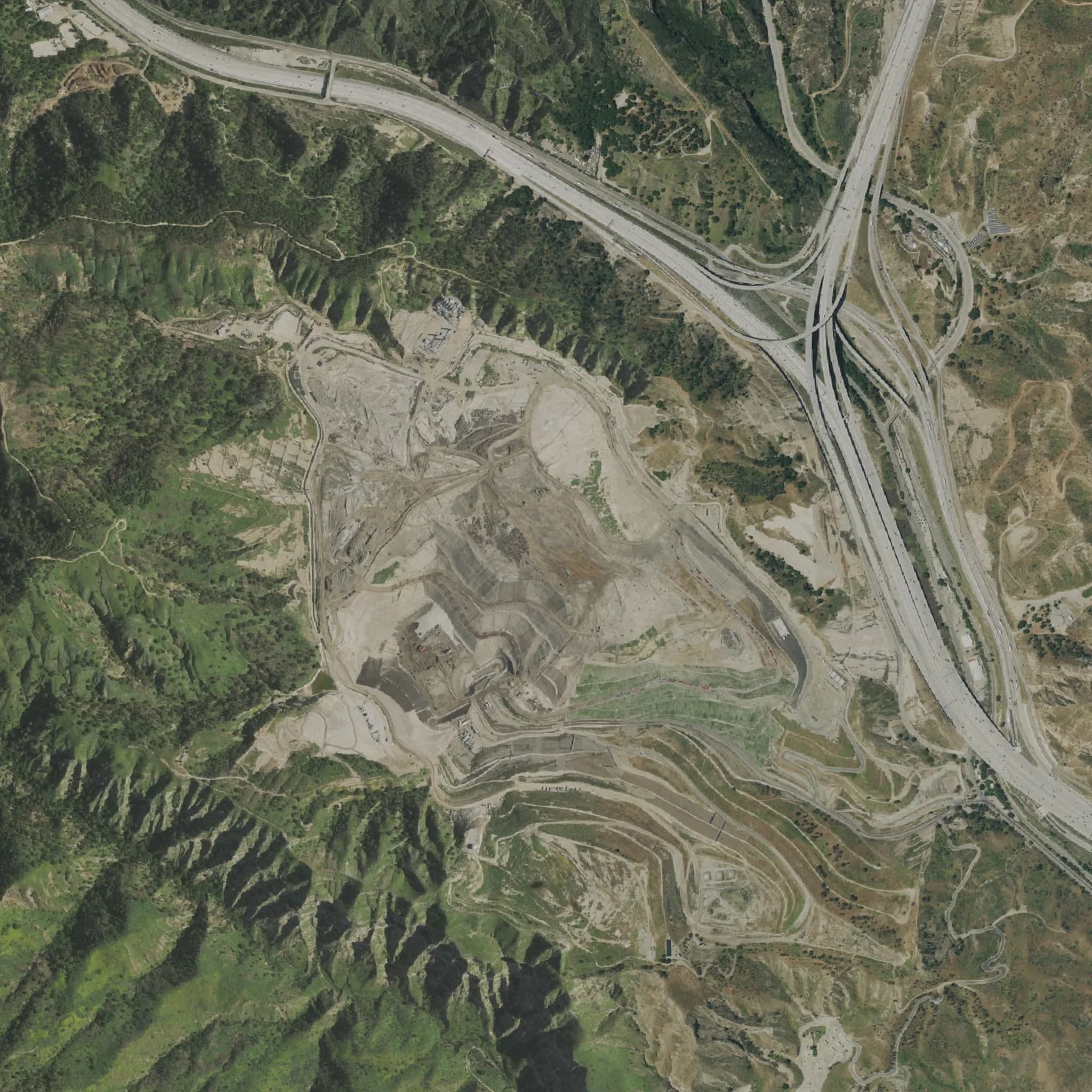 Aerial imagery around the Sunshine Canyon landfill, Los Angeles County, CA